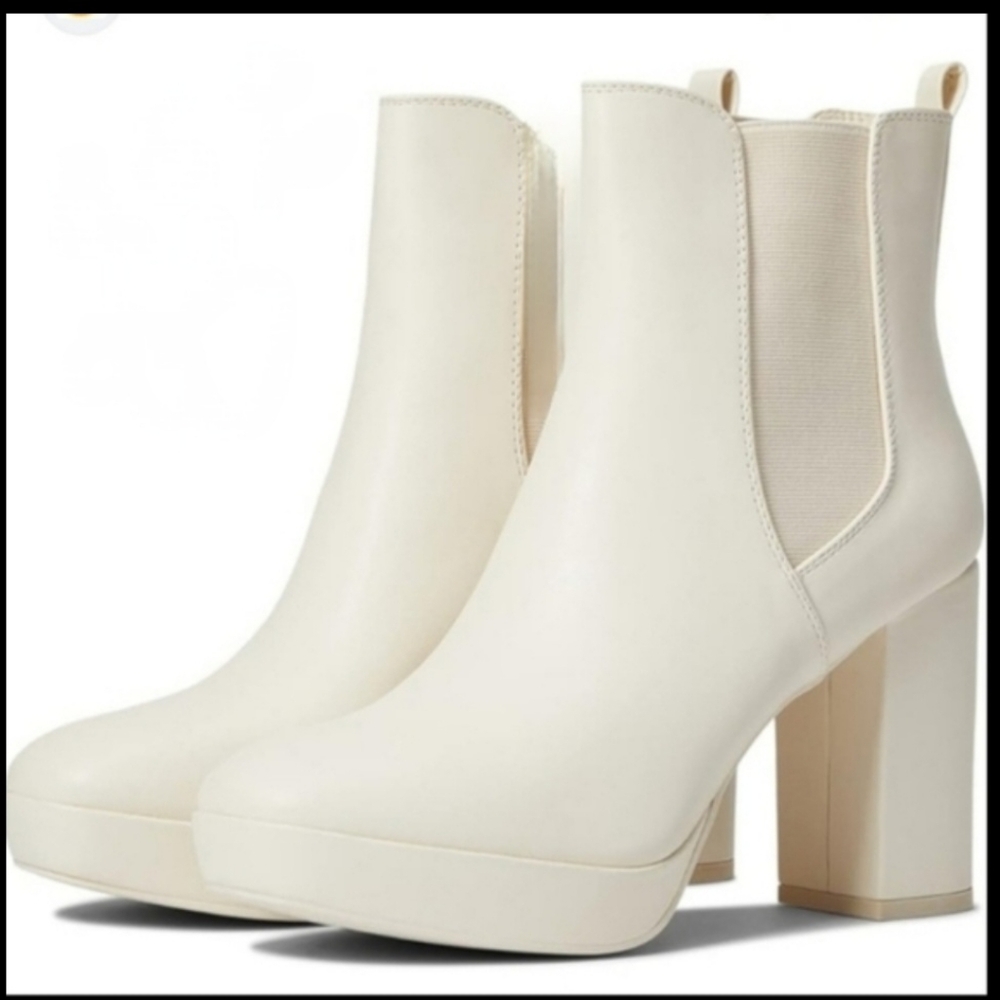 MIA Cream Ankle Boots Sz 10